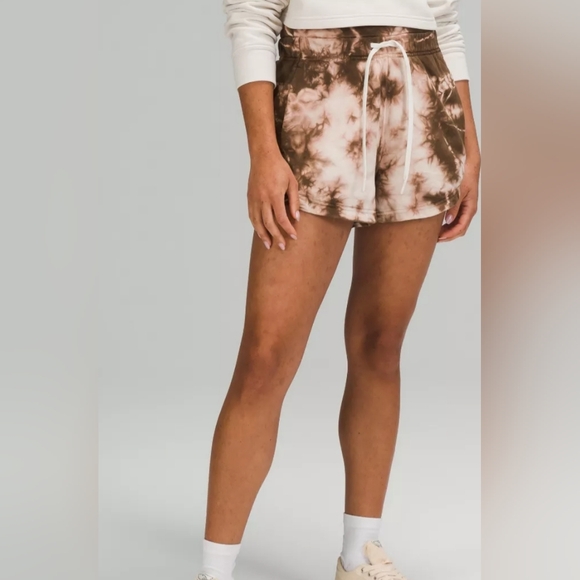 Lululemon - Picture 6 of 7